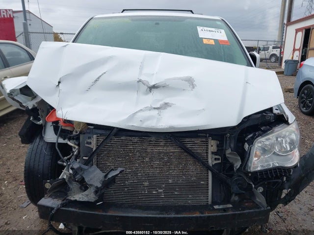 2014 Chrysler Town & Country Touring მანქანა იყიდება აუქციონზე, vin: 2C4RC1BG0ER395194, აუქციონის ნომერი: 43580152