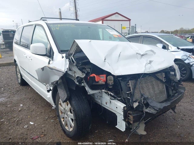 2014 Chrysler Town & Country Touring მანქანა იყიდება აუქციონზე, vin: 2C4RC1BG0ER395194, აუქციონის ნომერი: 43580152