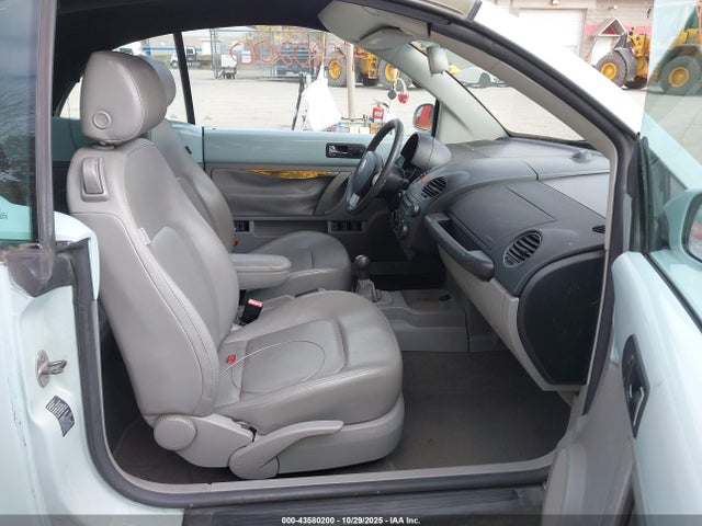 43580200 :رقم المزاد ، 3VWRF31Y66M307588 vin ، 2006 Volkswagen New Beetle 2.5 مزاد بيع