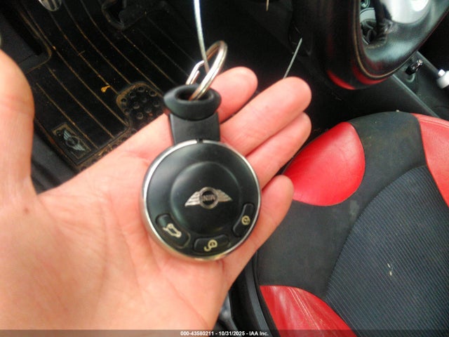 2008 MINI COOPER S CLUBMAN WMWMM33598TP71255 Photo 10