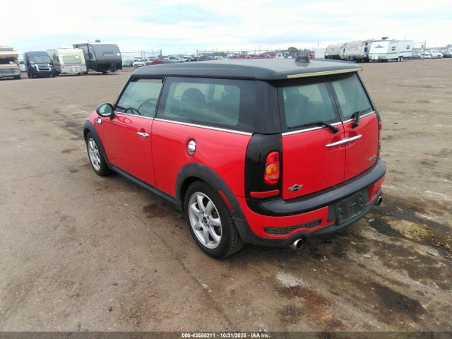 2008 MINI COOPER S CLUBMAN WMWMM33598TP71255 Photo 2