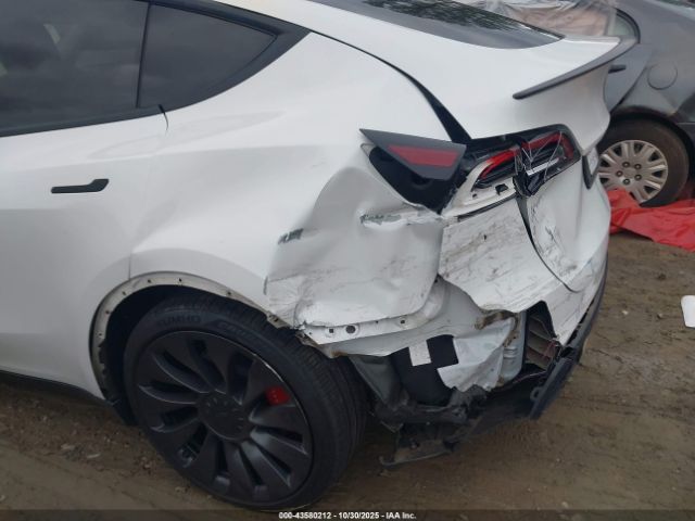 2021 TESLA MODEL Y 5YJYGDEF5MF073116 Photo 5