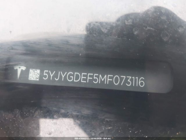 2021 TESLA MODEL Y 5YJYGDEF5MF073116 Photo 8