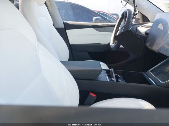 2026 TESLA MODEL Y 7SAYGDEE7TA391681 Photo 4