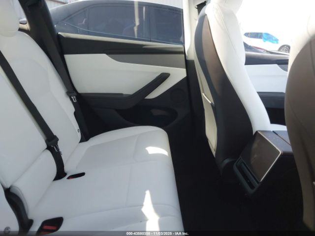 2026 TESLA MODEL Y 7SAYGDEE7TA391681 Photo 7