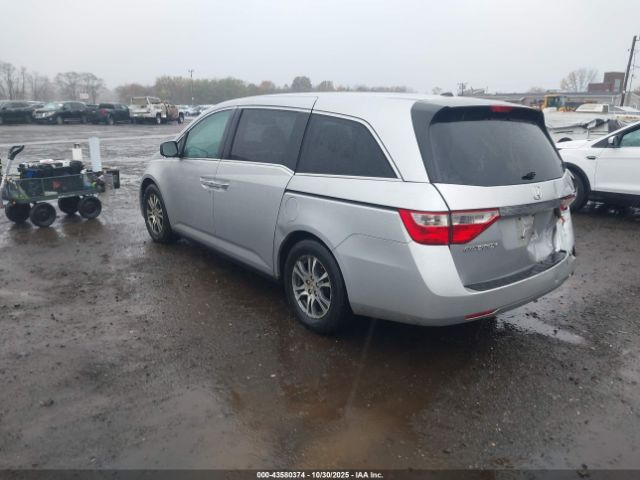 2011 HONDA ODYSSEY 5FNRL5H65BB026134 Photo 2