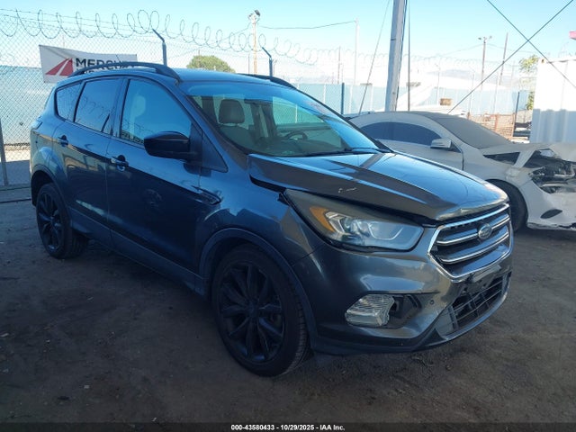 Ford ESCAPE SE 2017 1FMCU0G91HUC11259 Image 1