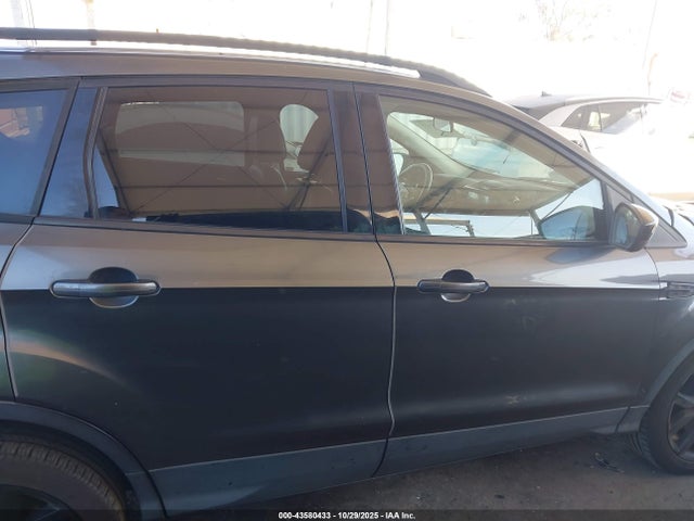 Ford ESCAPE SE 2017 1FMCU0G91HUC11259 Image 13