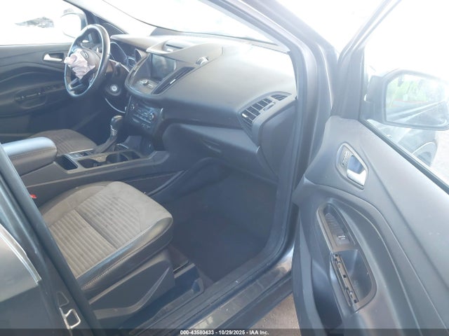 Ford ESCAPE SE 2017 1FMCU0G91HUC11259 Image 5