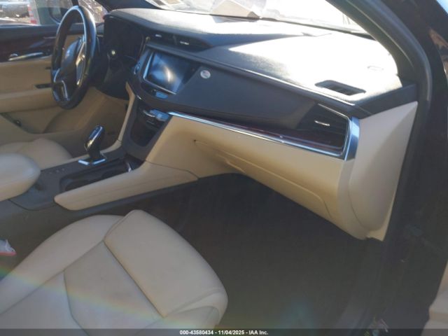 2018 CADILLAC XT5 1GYKNDRS6JZ220434 Photo 4