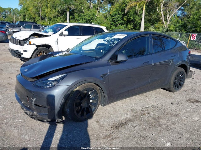 Продаж на аукціоні авто 2023 Tesla Model Y Awd/long Range Dual Motor All-wheel Drive, vin: 7SAYGDEEXPA185809, номер лоту: 43580552