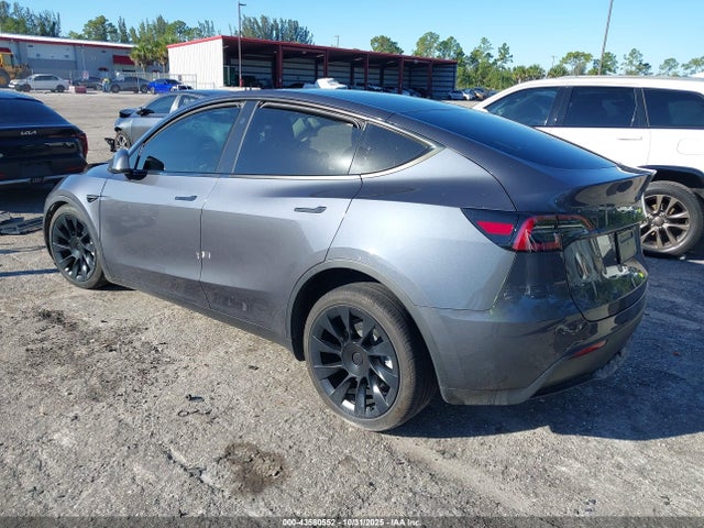 Продаж на аукціоні авто 2023 Tesla Model Y Awd/long Range Dual Motor All-wheel Drive, vin: 7SAYGDEEXPA185809, номер лоту: 43580552