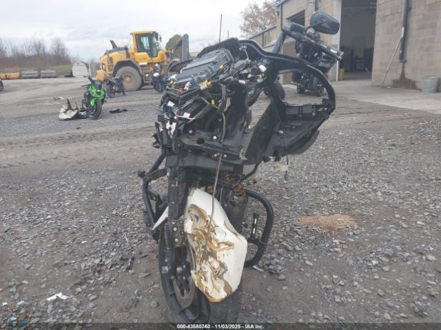 2018 HARLEY-DAVIDSON FLTRXS 1HD1KTC16JB674338 Photo 4