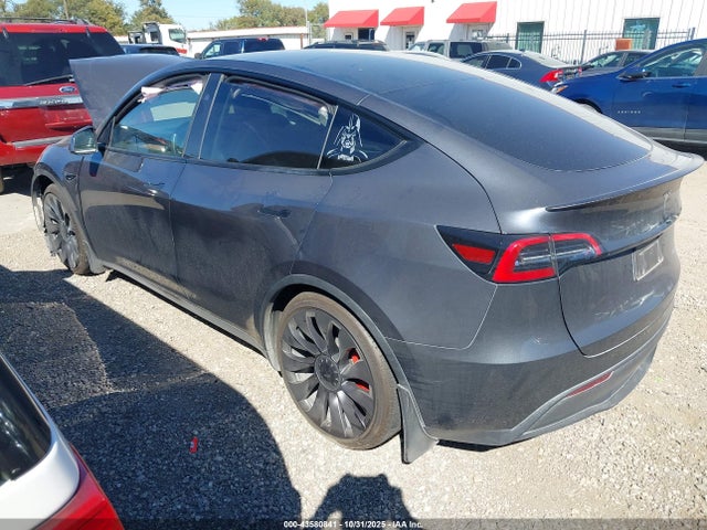 2023 TESLA MODEL Y 7SAYGDEF8PF863923 Photo 2
