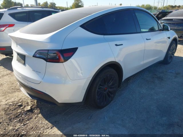 2021 TESLA MODEL Y 5YJYGAEE5MF212702 Photo 3