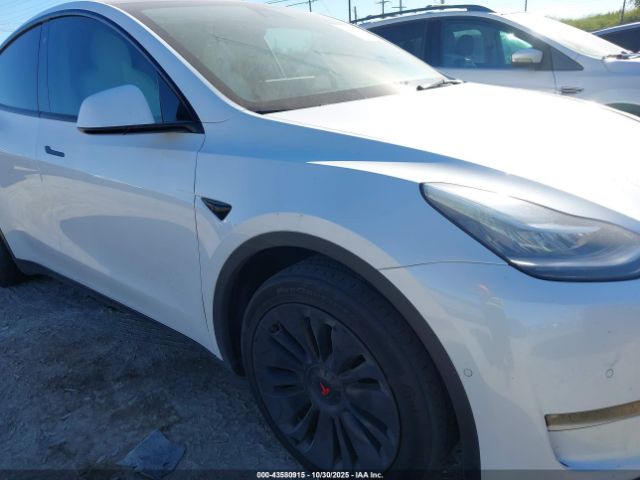 2021 TESLA MODEL Y 5YJYGAEE5MF212702 Photo 5