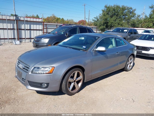 2010 AUDI A5 WAULFAFR1AA033430 Photo 1