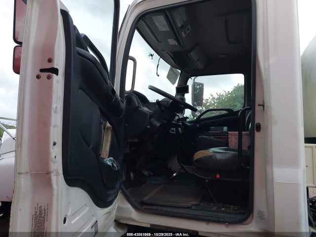 Продажа на аукционе авто 2014 Hino Hino 338, vin: 5PVNV8JP1E4S50221, номер лота: 43581069