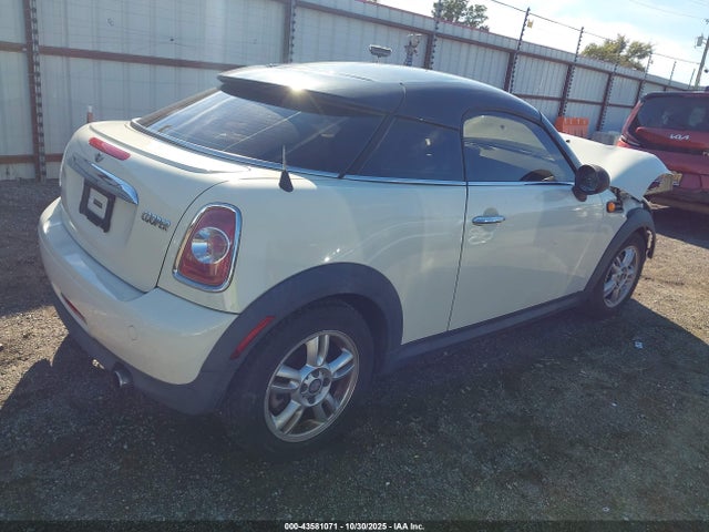 2012 MINI COOPER WMWSX1C54CT164028 Photo 3