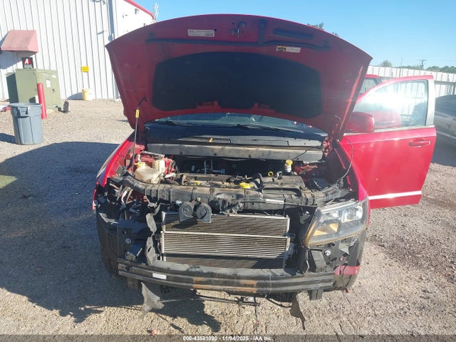 3C4PDCGBXJT381856 Dodge Journey Crossroad
