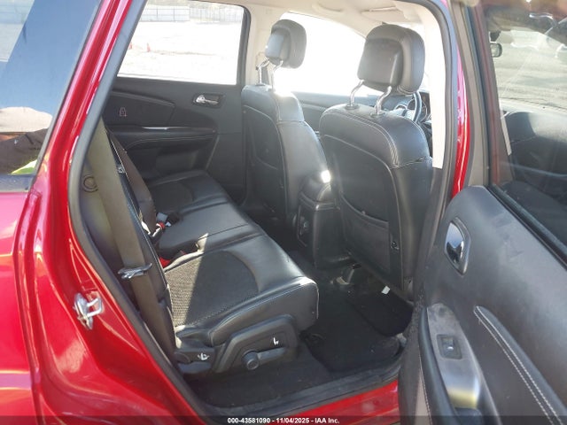 3C4PDCGBXJT381856 Dodge Journey Crossroad