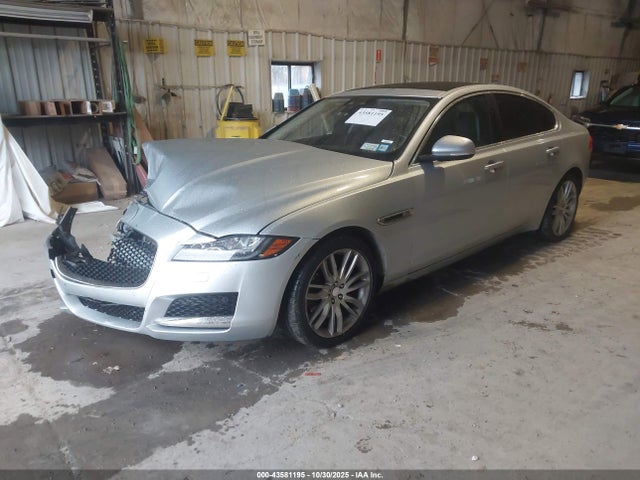2016 JAGUAR XF SAJBK4BVXGCY19207 Photo 1