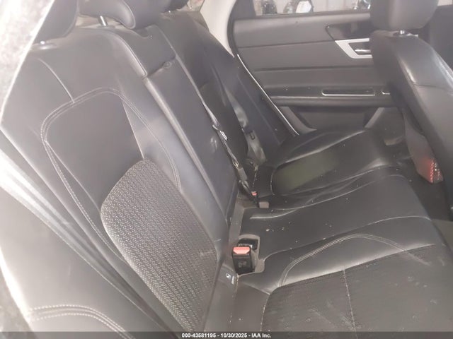 2016 JAGUAR XF SAJBK4BVXGCY19207 Photo 7