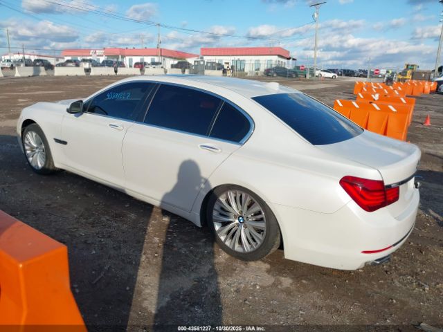 2015 BMW 740LI WBAYE4C59FD947023 Photo 2