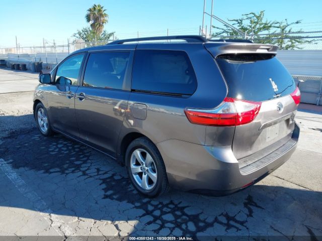 2015 TOYOTA SIENNA 5TDKK3DC2FS613879 Photo 2