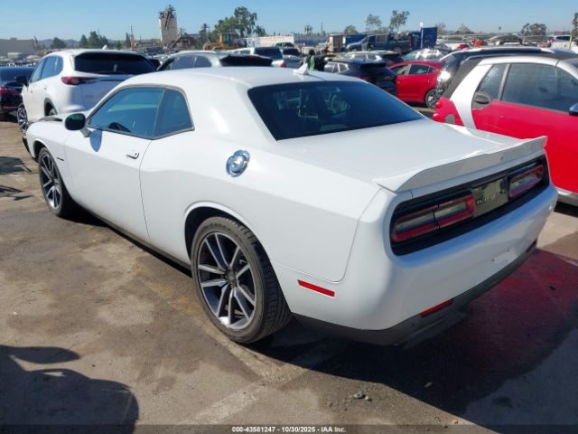 2021 DODGE CHALLENGER 2C3CDZBT0MH651440 Photo 2