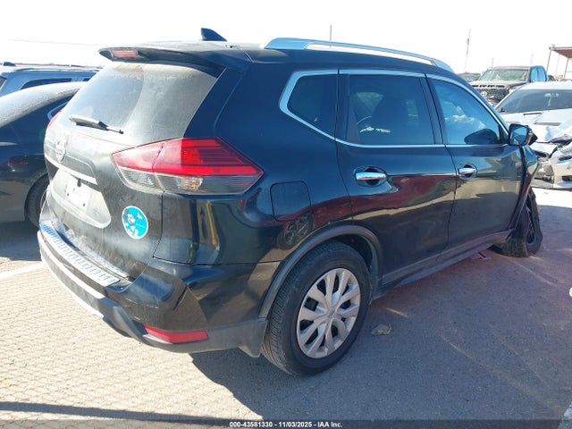 Nissan ROGUE S 2017 KNMAT2MT7HP573363 Image 17