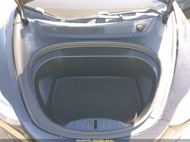 2019 TESLA MODEL 3 5YJ3E1EB5KF197041 Photo 9