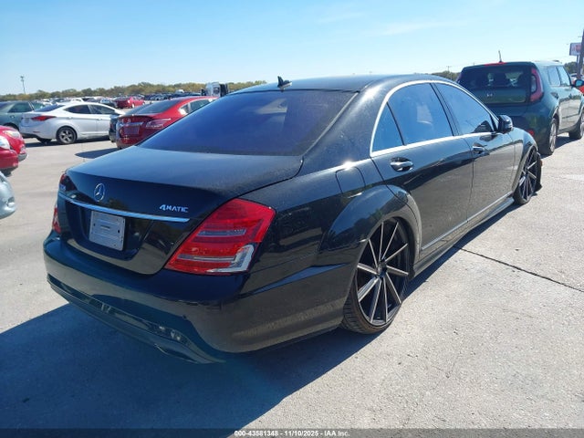 2011 MERCEDES-BENZ S 550 WDDNG8GB8BA399816 Photo 3