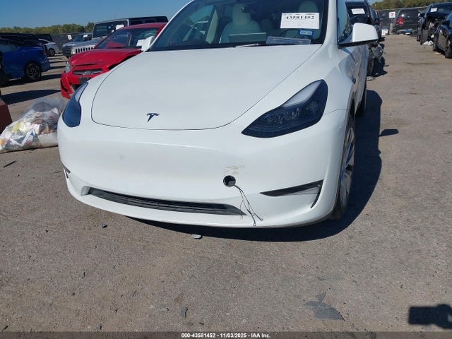 2024 TESLA MODEL Y 7SAYGDEE4RA267781 Photo 5