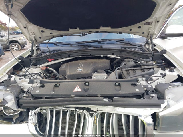 2016 BMW X3 5UXWX9C53G0D71635 Photo 9