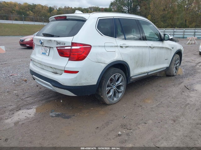 2016 BMW X3 5UXWX9C53G0D71635 Photo 3