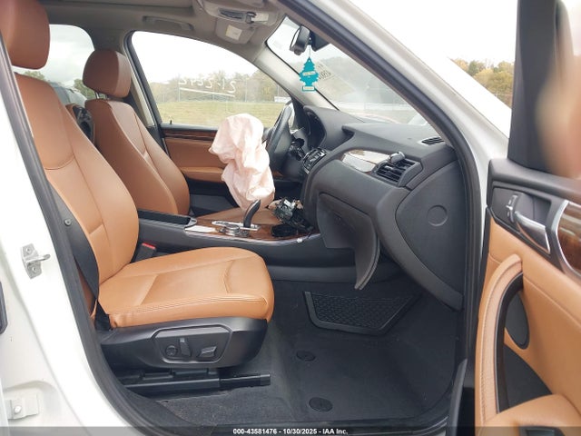 2016 BMW X3 5UXWX9C53G0D71635 Photo 4