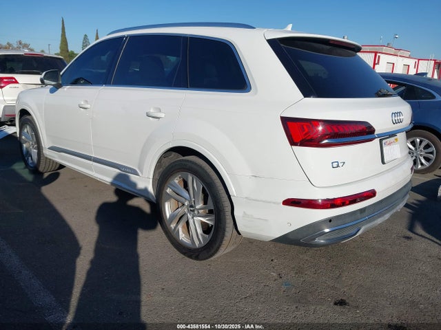 2020 AUDI Q7 WA1LXAF79LD002615 Photo 2