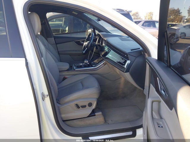 2020 AUDI Q7 WA1LXAF79LD002615 Photo 4