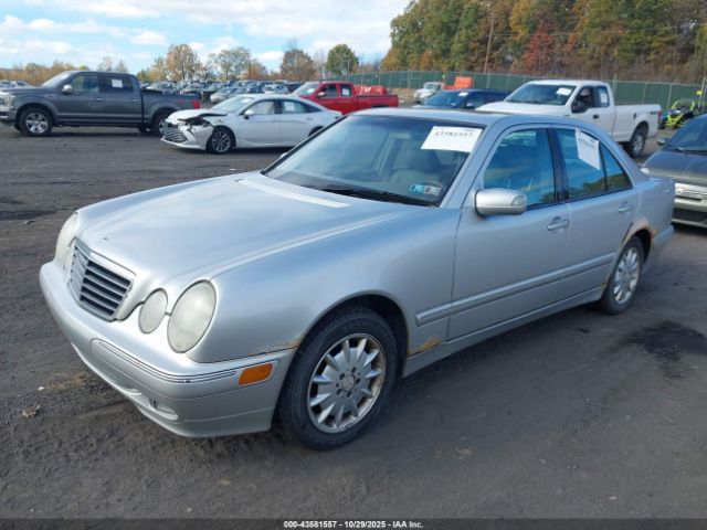 2000 MERCEDES-BENZ E 320 WDBJF65J3YB155941 Photo 1