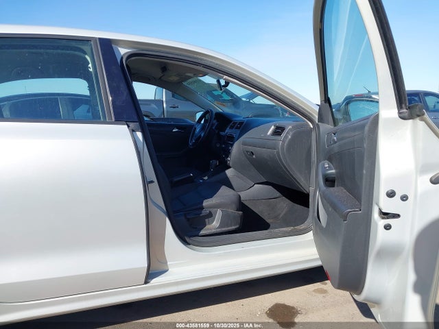2011 Volkswagen Jetta 2.5l Se მანქანა იყიდება აუქციონზე, vin: 3VWDZ7AJ3BM350761, აუქციონის ნომერი: 43581559