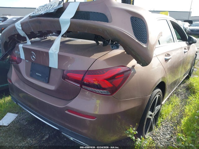 2021 MERCEDES-BENZ A 220 W1K3G4EB6MJ309293 Photo 3