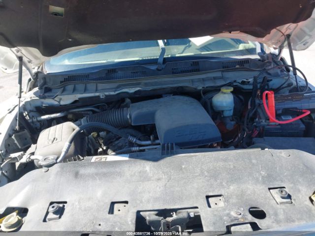 2018 RAM 1500 1C6RR6FG7JS201850 Photo 9