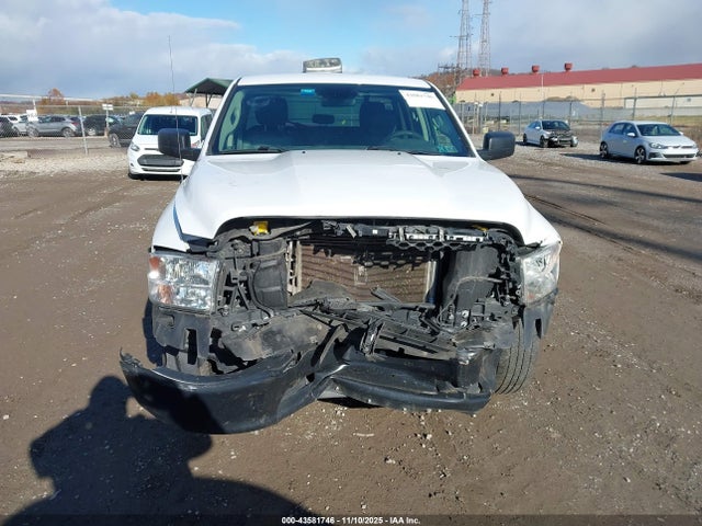 Продажа на аукционе авто 2022 Ram 1500 Classic Tradesman  4x2 6'4 Box, vin: 1C6RR6FG1NS229603, номер лота: 43581746