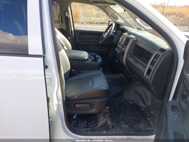 Продажа на аукционе авто 2022 Ram 1500 Classic Tradesman  4x2 6'4 Box, vin: 1C6RR6FG1NS229603, номер лота: 43581746