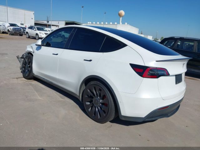 2022 TESLA MODEL Y 7SAYGDEFXNF372072 Photo 2