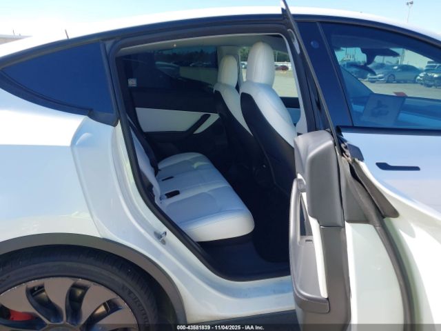 2022 TESLA MODEL Y 7SAYGDEFXNF372072 Photo 7