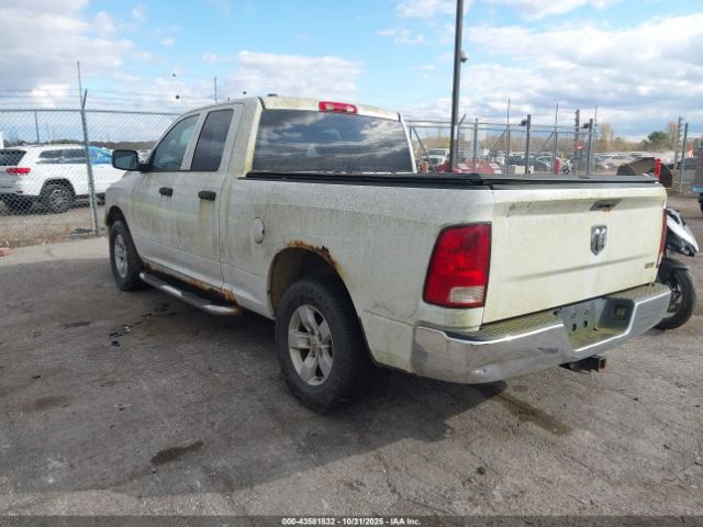 2013 RAM 1500 1C6RR7FP2DS514735 Photo 2