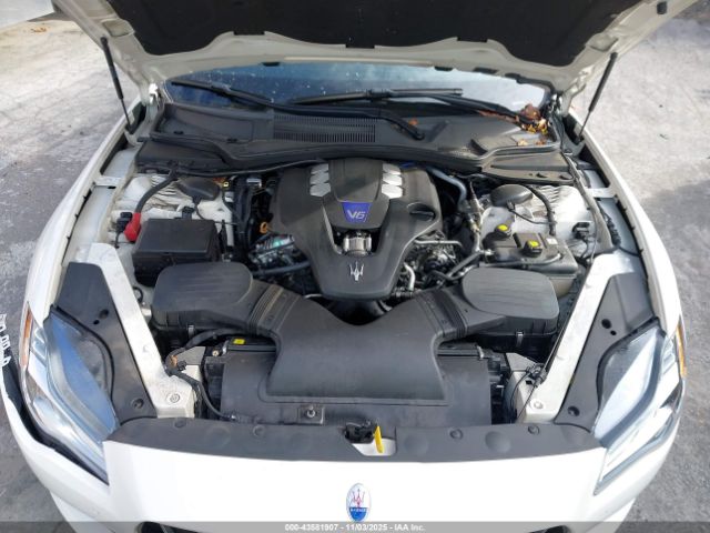 2018 MASERATI QUATTROPORTE ZAM56YRA7J1304867 Photo 9
