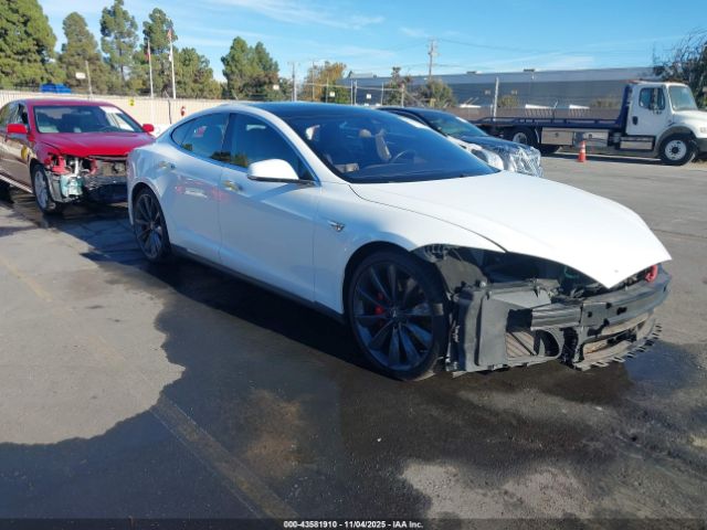 2015 TESLA MODEL S 5YJSA1H46FF094611